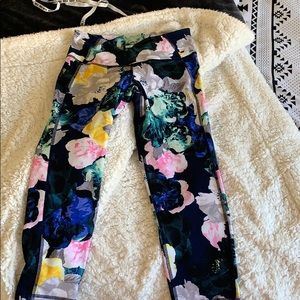 cute flower patterned shorts ♡